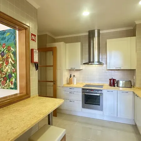 Residences - Pools - Gym - 6 Pax Apartment *