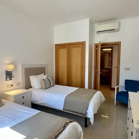 Residences - Pools - Gym - 6 Pax Apartment *