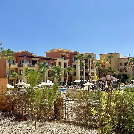 Residences - Pools - Gym - 6 Pax Апартаменты Виламура